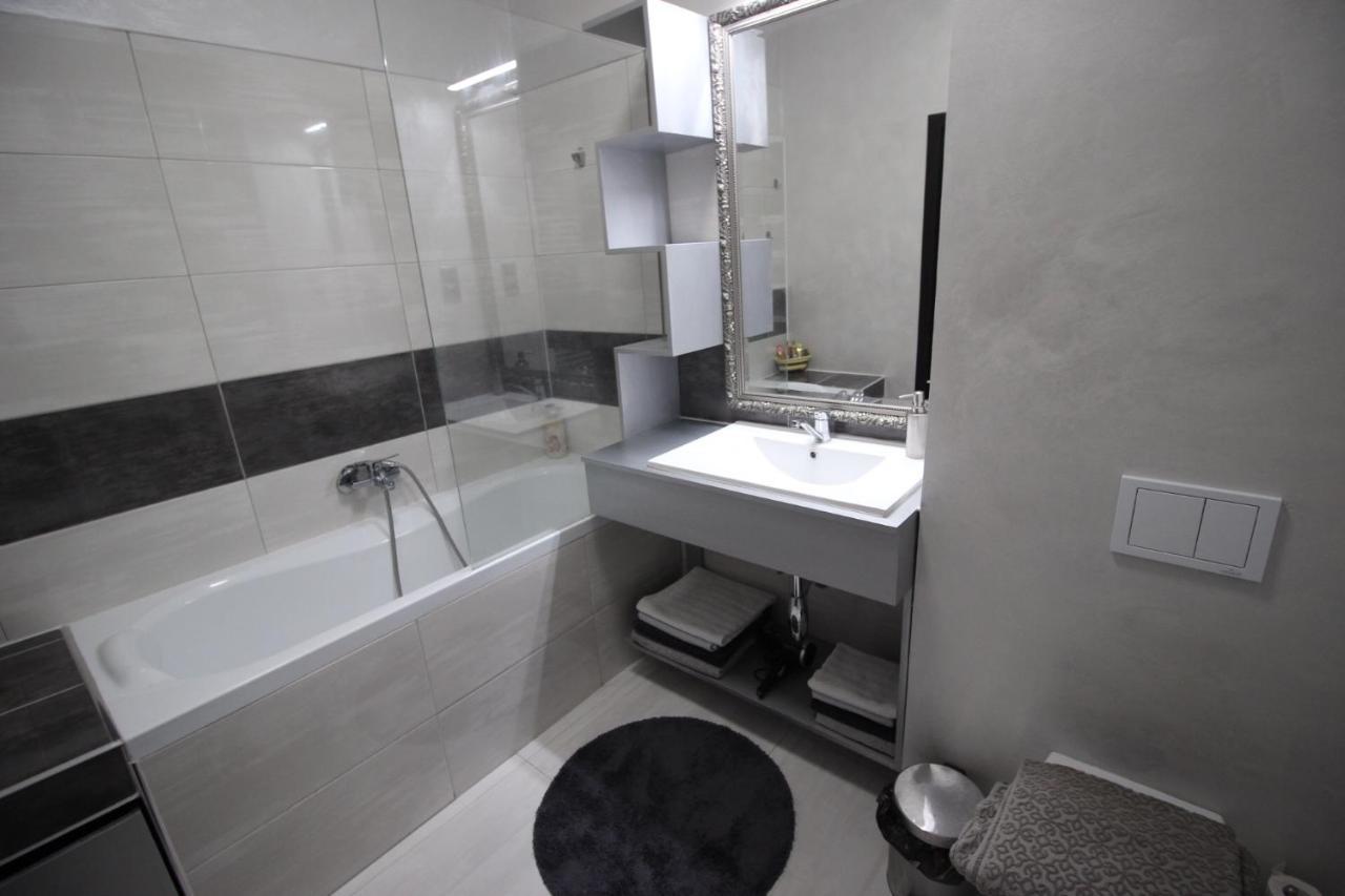 Apartament Diana Târgu-Mureş Exteriör bild